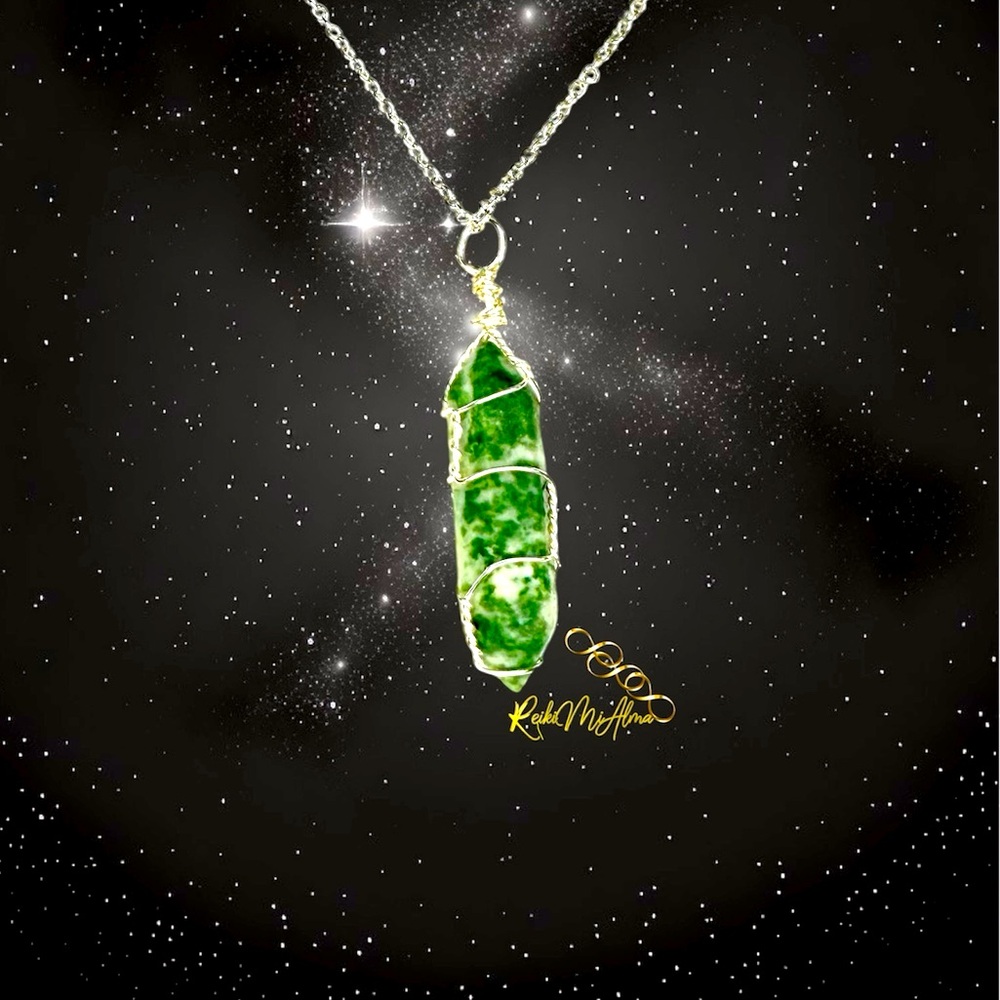 Green Tree Agate Necklace